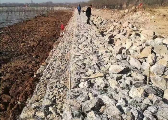 पर्यावरण के अनुकूल धातु गैबियन बास्केट चांदी जस्ती / पीवीसी लेपित